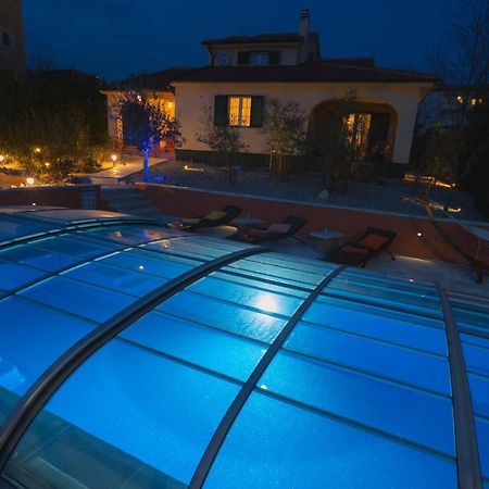 Villa Oasis Кострена Екстериор снимка